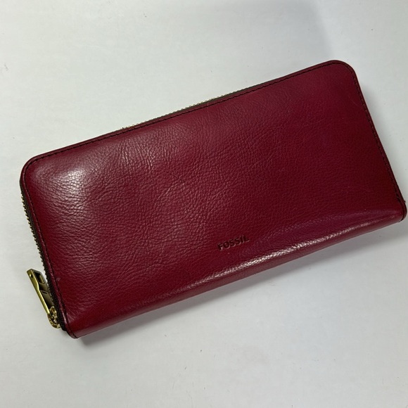 Fossil Leather Wallet - Picture 2 of 12